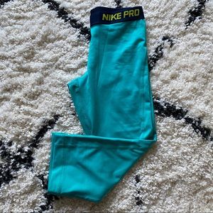 Nike Pro Dri-Fit cropped leggings - turquoise